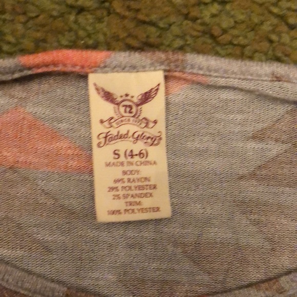 Faded glory light weight tribal sweater size small - Picture 2 of 2